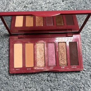 Urban Decay Aphrodisiac eyeshadow palette